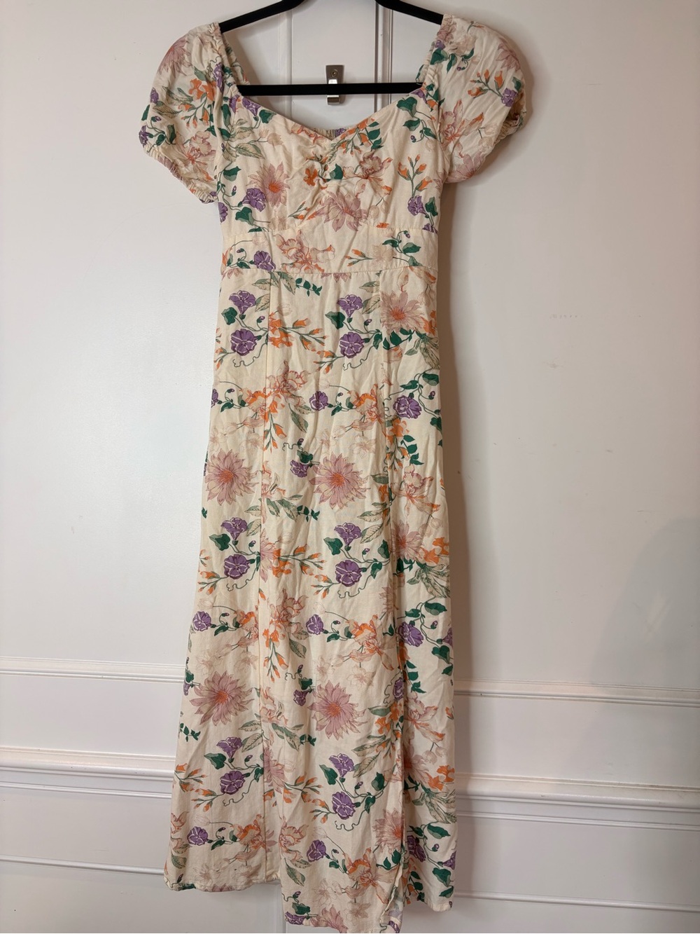 Cream Floral Puff-Sleeve Maxi Dress